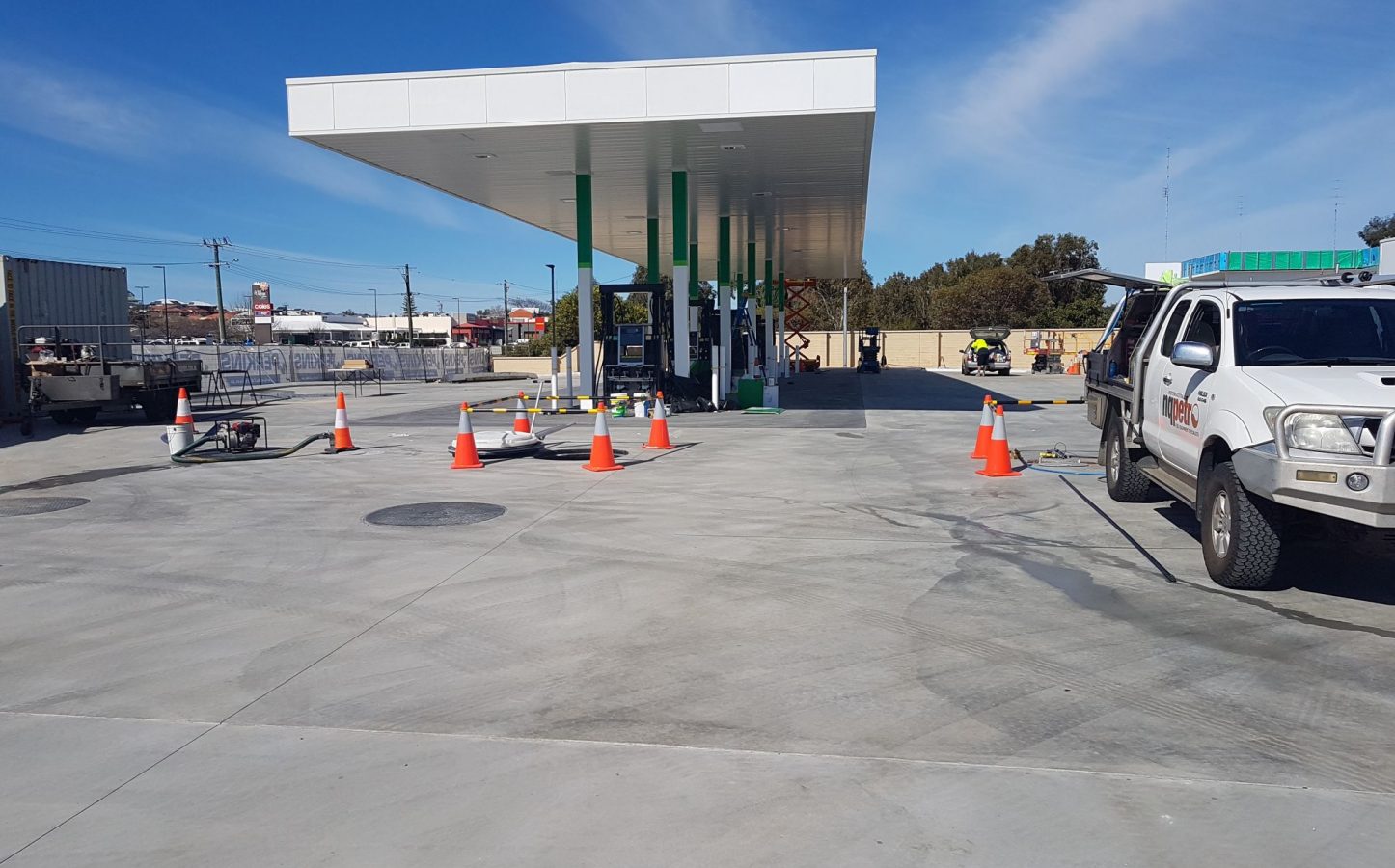 Service-Stations-in-constr
